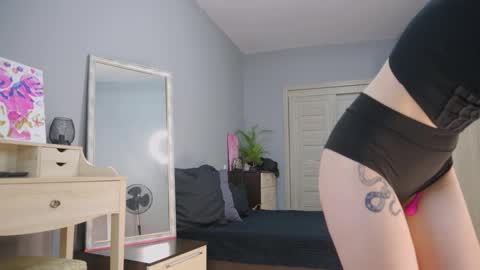 amylanee online show from September 17, 8:12 am