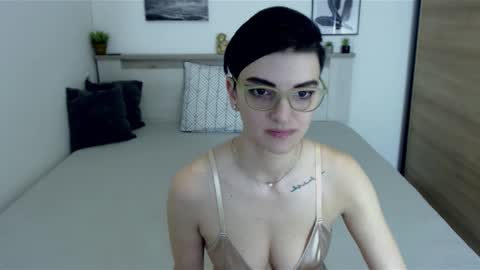 Hi there guys  My pleasure in your hands  pvt is open online show from January 13, 8:05 am