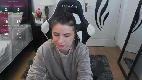 Amy online show from April 22, 4:53 am