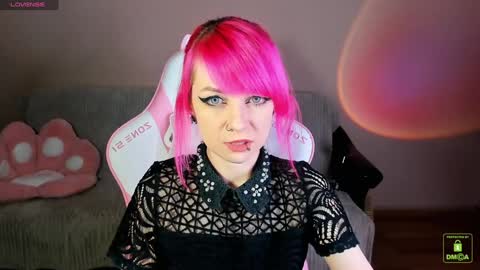 Amy Rose online show from December 8, 8:58 pm