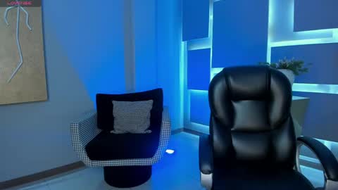 AMY R  online show from June 4, 4:50 am