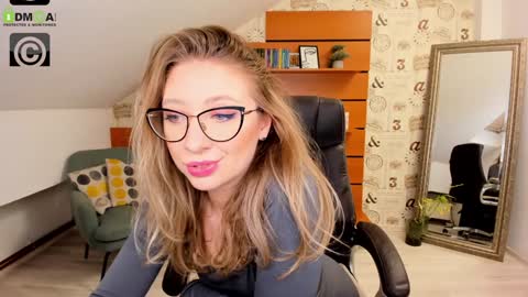 AmyRossie online show from January 28, 1:49 pm