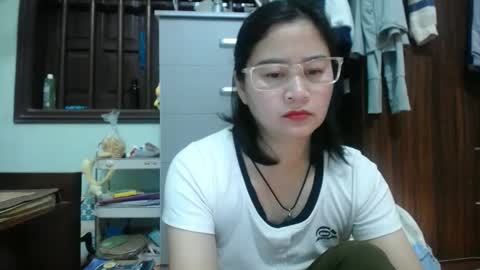 an_naughty online show from November 8, 7:24 am