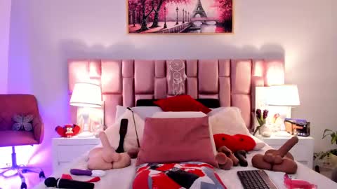 anaa_bellaa online show from September 30, 12:22 pm