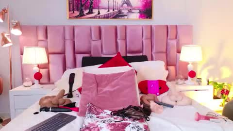 anaa_bellaa online show from March 24, 1:05 pm