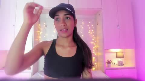 anaacollins_ online show from April 2, 1:41 pm