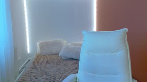 anaayss online show from February 3, 6:22 am