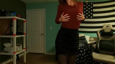 Anabelleleigh online show from January 3, 1:14 pm