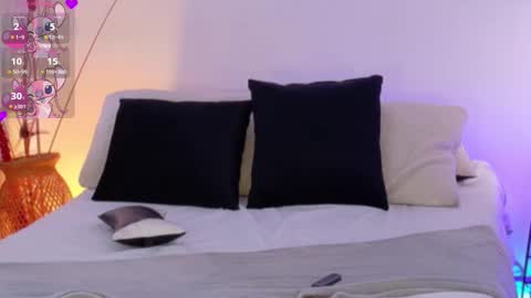 ANABEL WOLF  online show from November 10, 4:46 pm