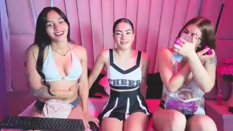 AbbyAndAntonela online show from November 24, 1:57 pm