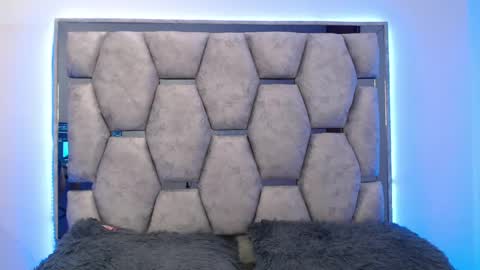 analymilles online show from October 19, 7:27 pm