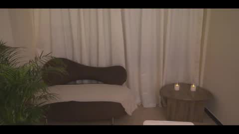 Ann online show from March 12, 6:43 pm