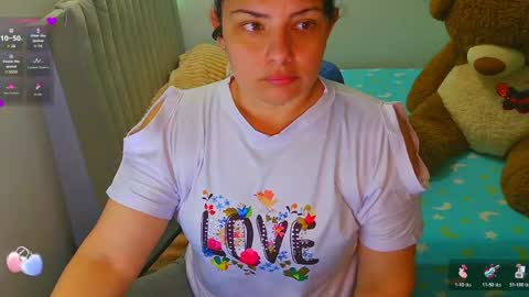 Ana online show from April 14, 1:22 pm