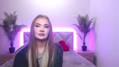 anastacyyellig online show from November 7, 8:47 pm