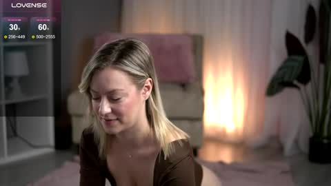 AnastasiaMills online show from April 4, 8:18 pm