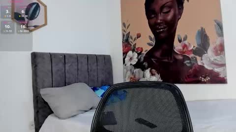 A l e online show from September 22, 8:07 pm