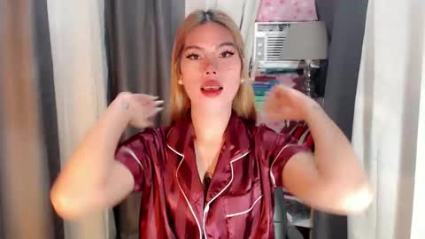 andrea06121998 online show from March 1, 3:01 pm