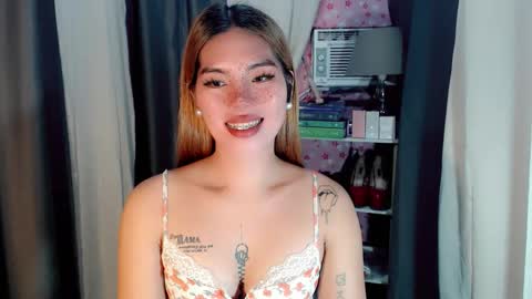 andrea06121998 online show from April 3, 4:27 pm