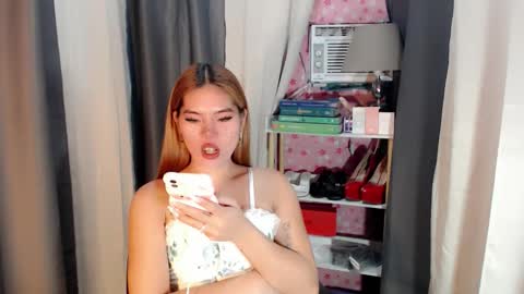 andrea06121998 online show from March 6, 4:46 pm