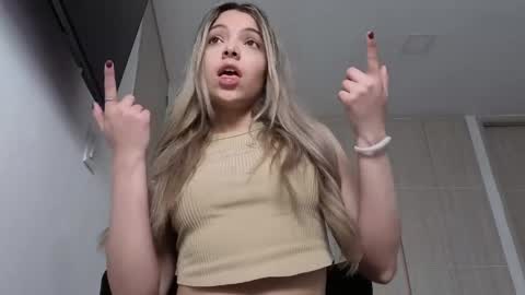 andreau 19 online show from April 13, 2:18 pm