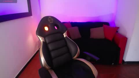 androm3da_ online show from September 9, 7:46 pm