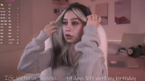 Victoria Senz  online show from November 24, 9:39 pm