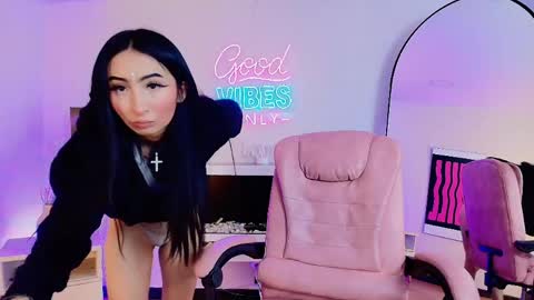Angel Cooper online show from May 1, 7:17 pm