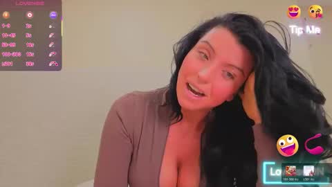 angel_ique online show from March 28, 4:12 am