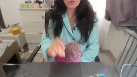 angel_lee__ online show from January 29, 8:40 am