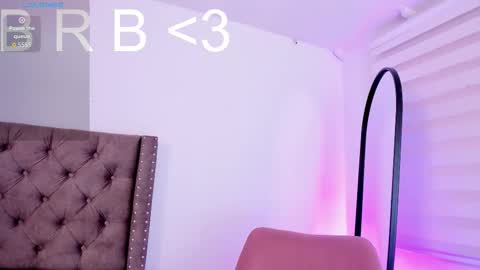 Ange online show from October 15, 8:11 pm