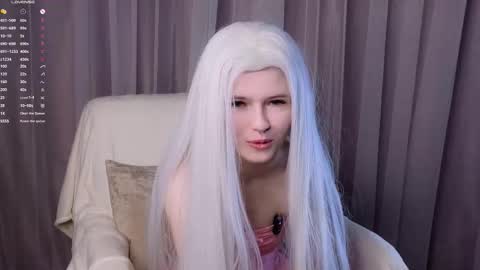 Mary online show from March 15, 1:24 pm