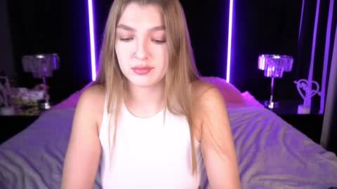 angelamalia online show from December 2, 2:18 pm