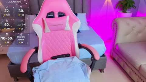 A N G E L I C A online show from October 17, 2:53 pm