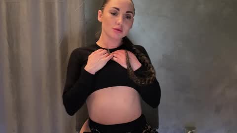 angelisa_fox online show from April 8, 6:43 pm