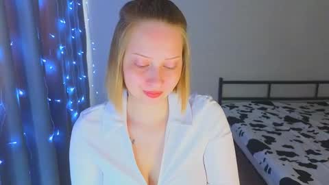 Cutie online show from December 1, 3:21 am