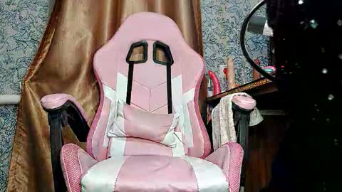 AngelsBoobsxx online show from December 18, 6:56 pm