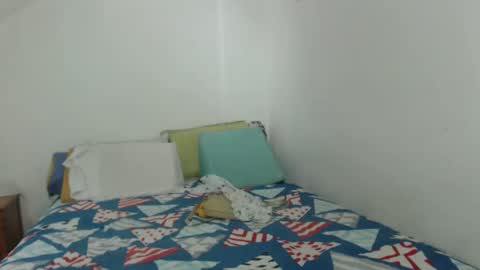 rebeca online show from October 11, 6:32 pm