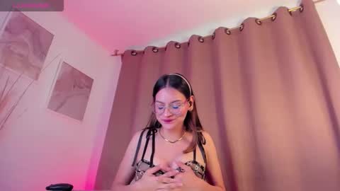 AngiePirs online show from February 10, 9:29 pm