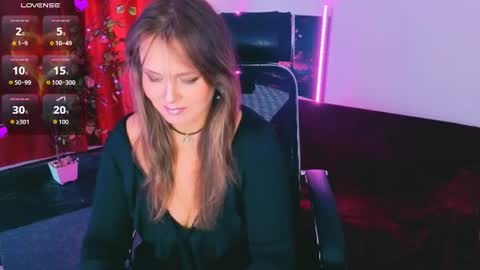 Aniela online show from July 18, 4:49 am