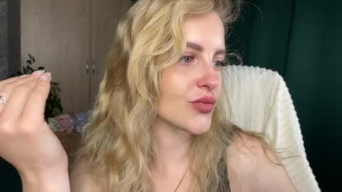 Anita online show from May 26, 1:05 am