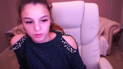 Anita online show from December 1, 5:59 pm