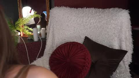 Ann online show from October 12, 3:25 pm