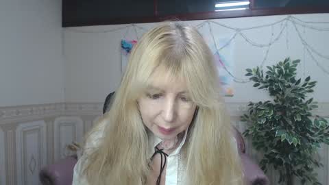 Anna Ditrih online show from January 22, 12:27 pm