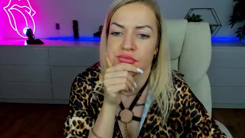 anna_snow9 online show from September 9, 1:33 pm