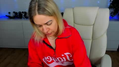 anna_snow9 online show from December 22, 6:49 am