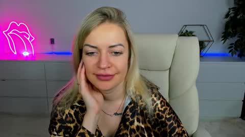 anna_snow9 online show from September 27, 12:01 pm