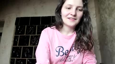 annaahcharm online show from December 5, 6:10 am