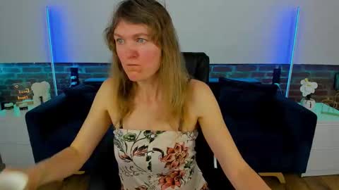 Annabel online show from February 26, 7:13 pm