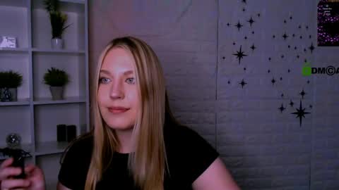 annallisa online show from April 28, 7:29 pm