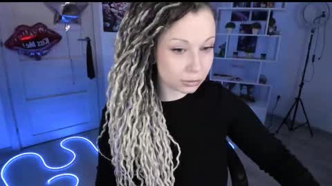 Anna online show from February 15, 5:01 pm